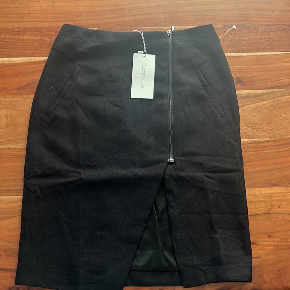 Lucy Paris skirt size M black color